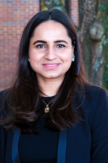 Anum Fatima headshot