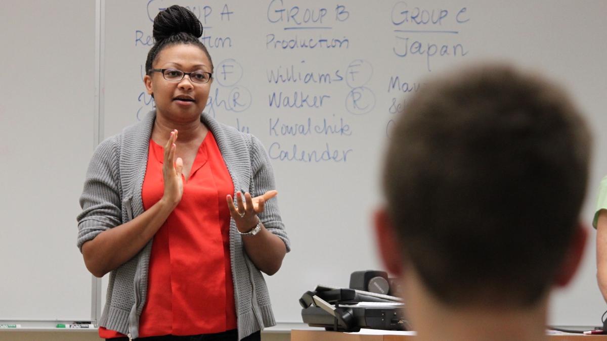 Lady teaching a lecture