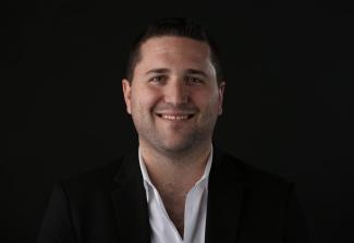 Alexander Onaindia headshot